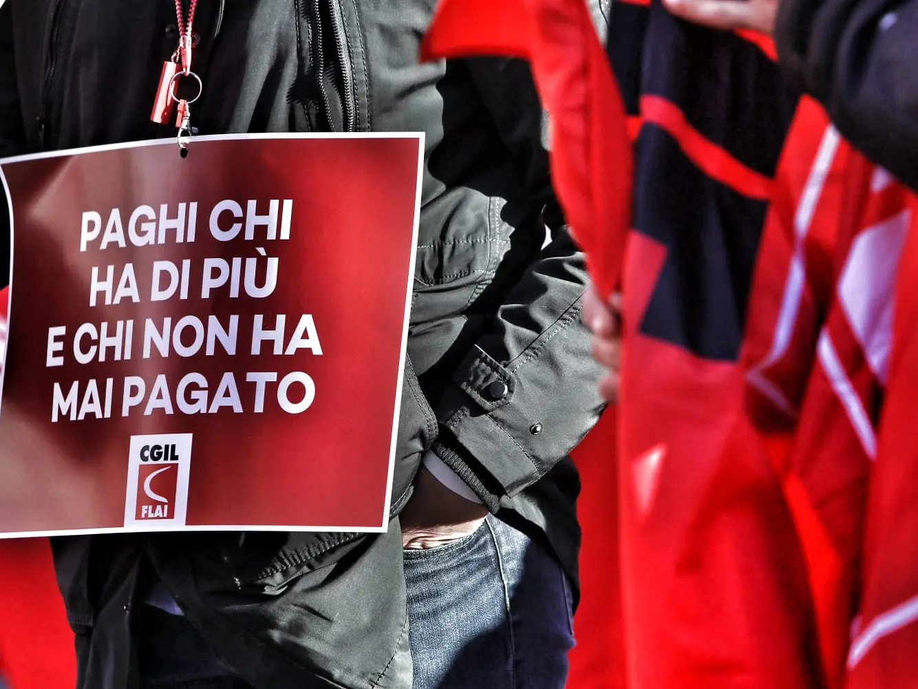 Stima Cgil dell’impatto su vari salari della detassazione sugli aumenti contrattuali, del drenaggio fiscale e della riforma IRPEF