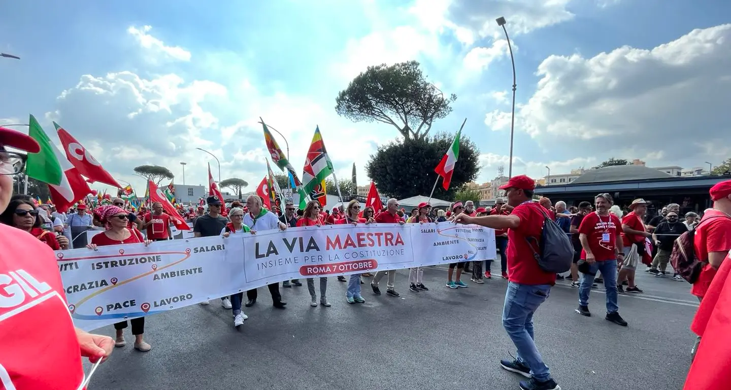 25 Aprile: ‘La Via Maestra’ alla manifestazione antifascista di Milano
