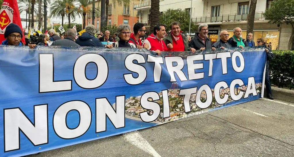 Ponte sullo Stretto: Cgil, non si autorizzi opera senza certificazioni necessarie, Governo chiarisca dopo dichiarazioni Ingv