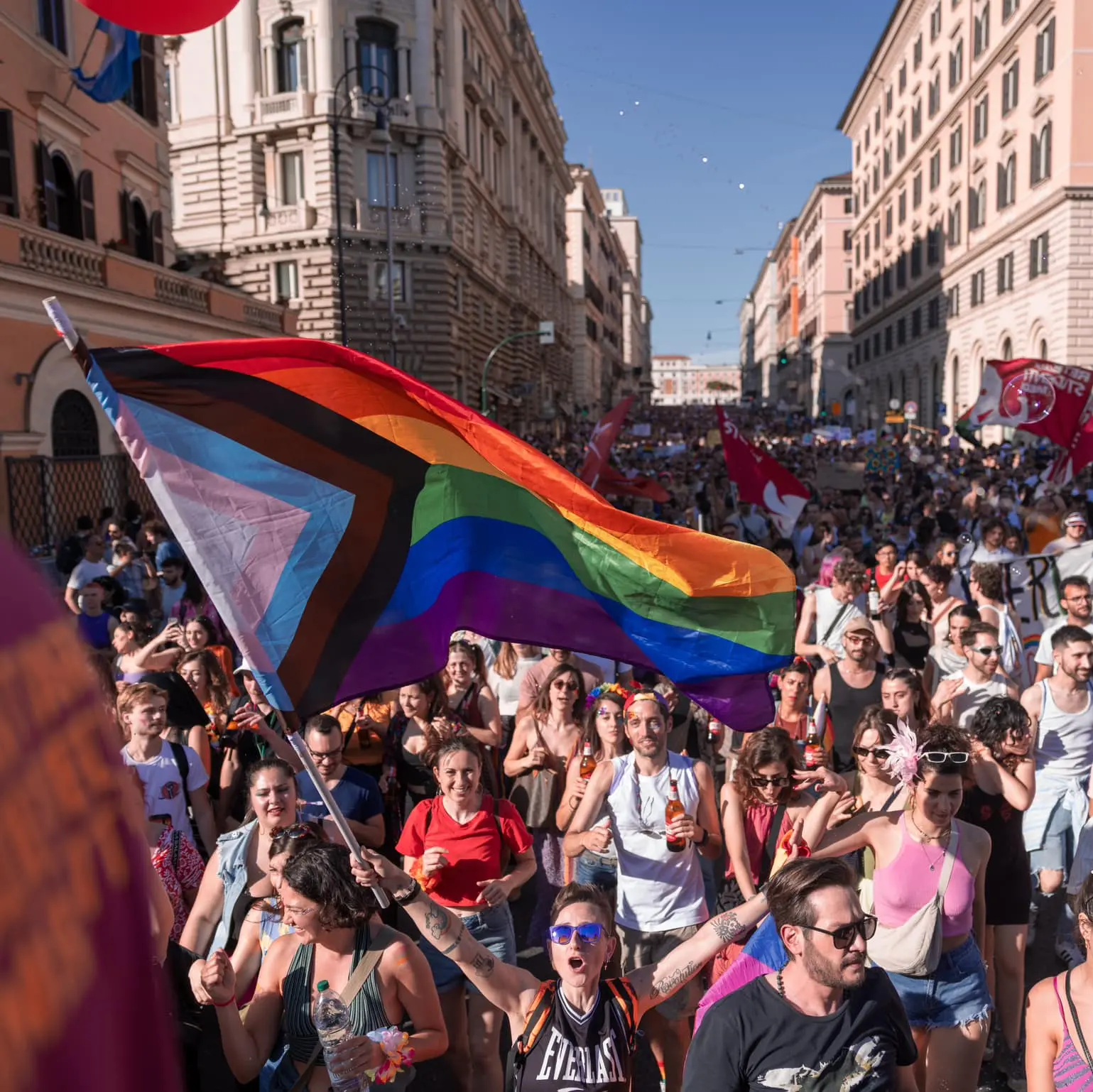 Diritti: Cgil, sconcertati da attacco a Circolo Mario Mieli, conferma aria irrespirabile Paese