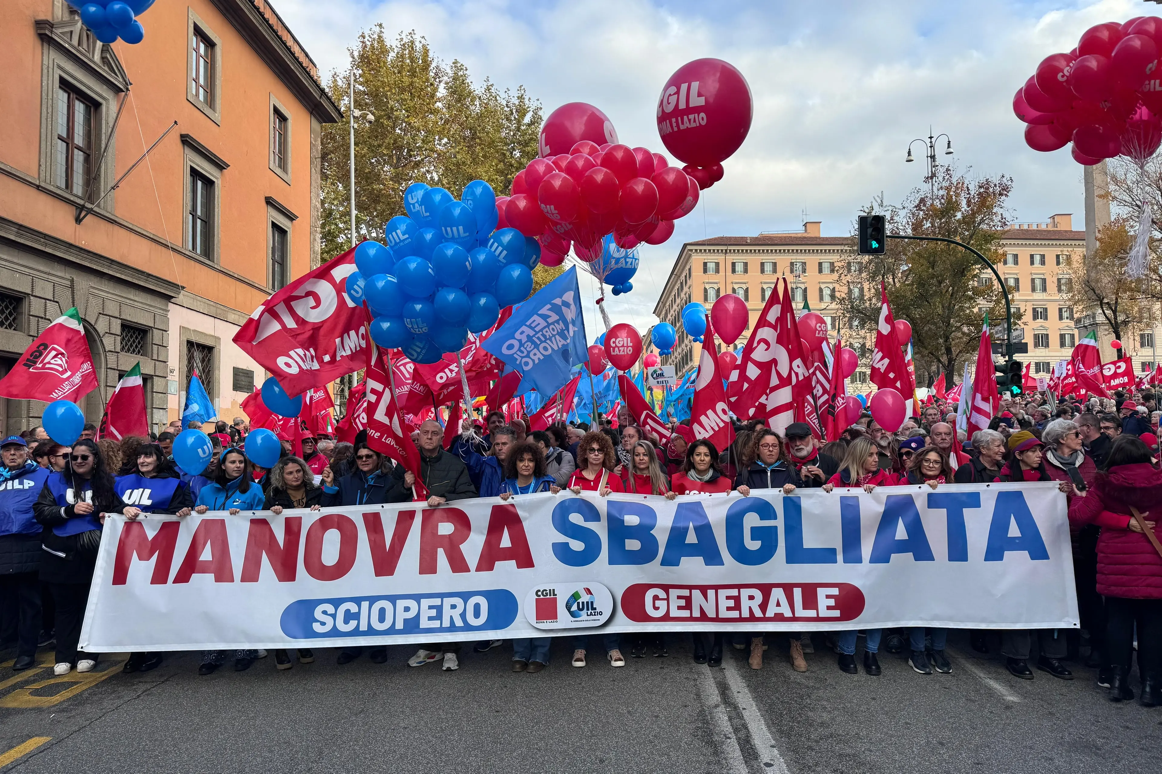 Sciopero generale, tutte le piazze del 29 novembre. Rivedi la DIRETTA da Bologna