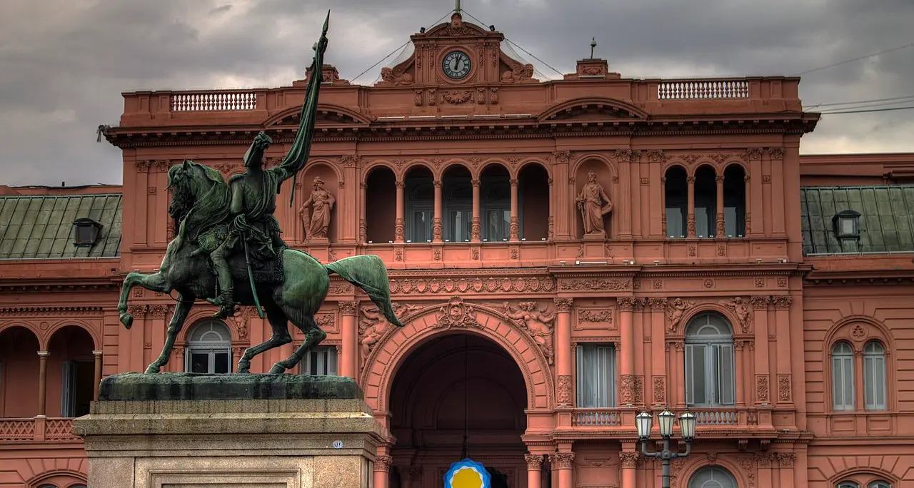 CGIL, CISL e UIL: appello alla tutela della memoria storica e della democrazia in Argentina