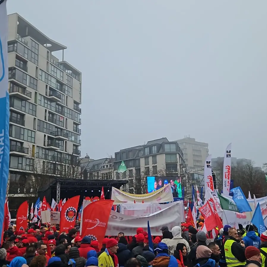 Industria: Cgil, serve piano industriale europeo per proteggere il lavoro