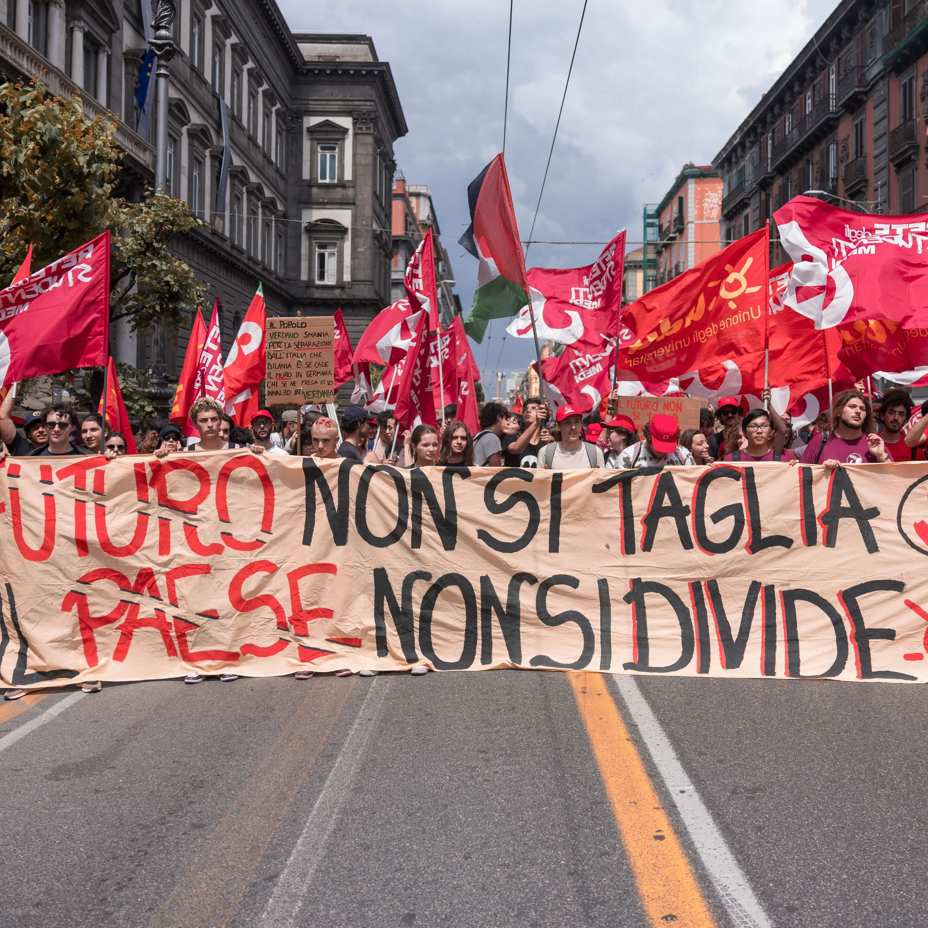 Consulta: Cgil, della legge Calderoli non è rimasto sostanzialmente nulla, surreale esultanza di chi chiedeva il trasferimento di 23 materie