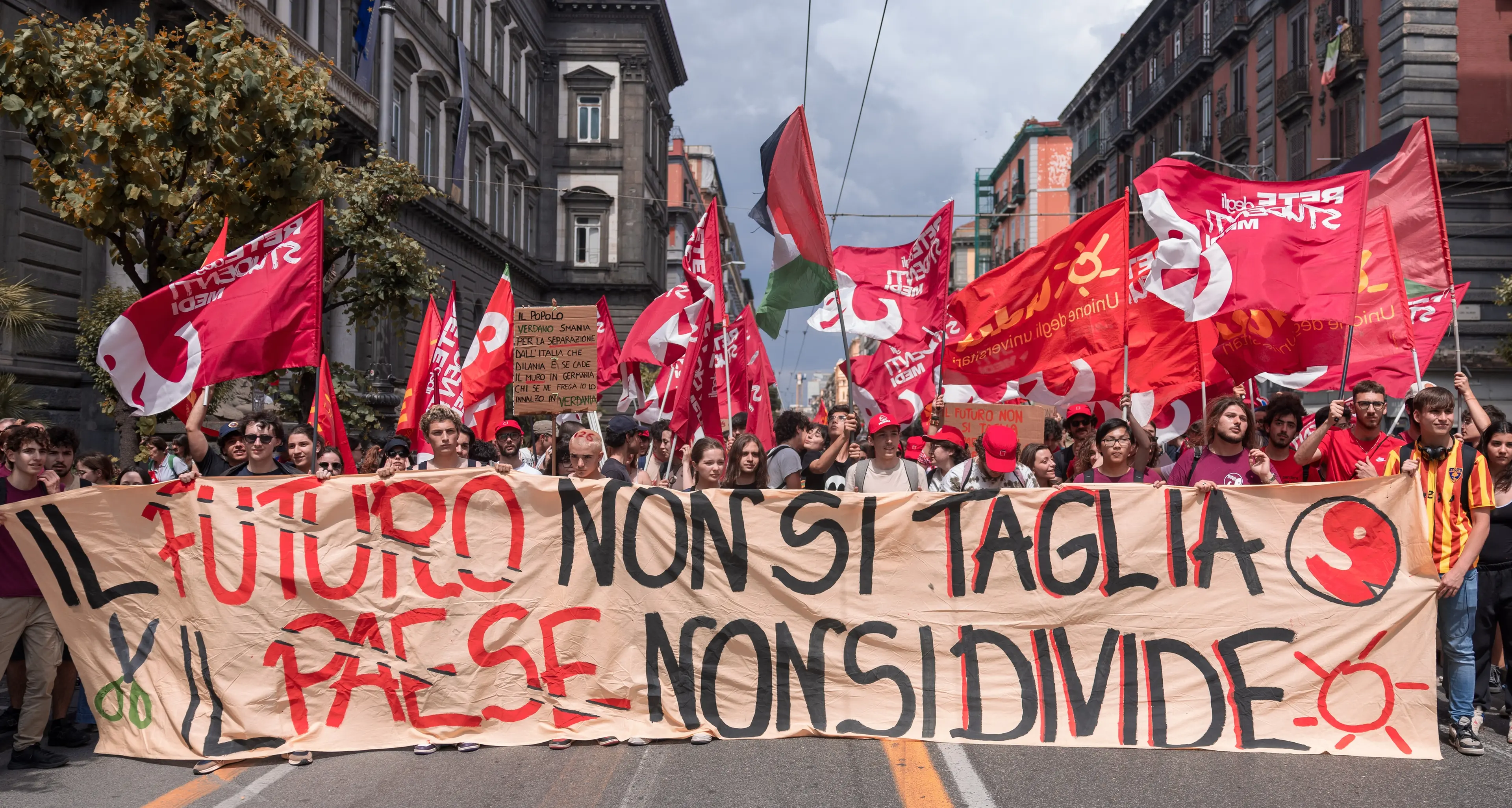 Consulta: Cgil, della legge Calderoli non è rimasto sostanzialmente nulla, surreale esultanza di chi chiedeva il trasferimento di 23 materie