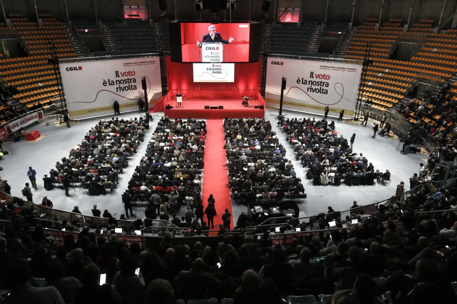 Referendum: Cgil, 12 e 13 febbraio a Bologna parte campagna per voto, con Landini