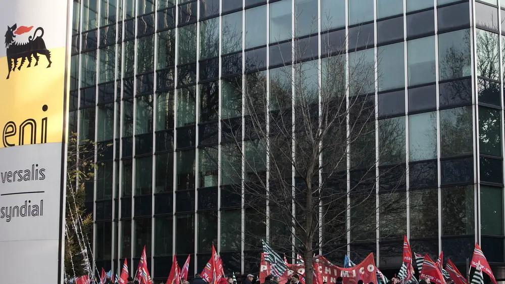 Eni Versalis: Cgil da presidio, grave disimpegno Governo, prosegue mobilitazione