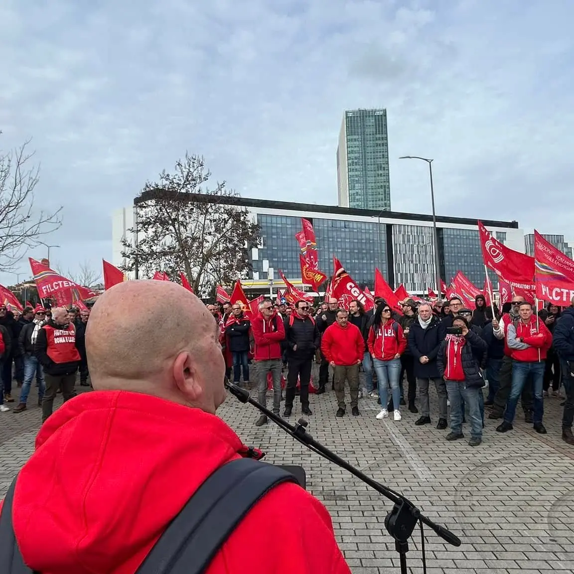 Eni Versalis: Cgil, stato di agitazione nazionale, manifestazione e sciopero Filctem contro chiusura chimica di base