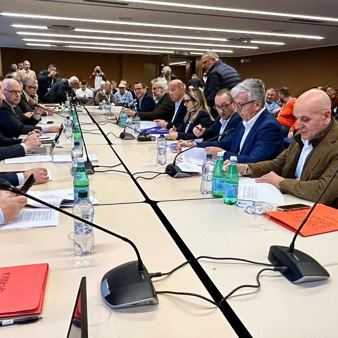 Contratti: Landini, importante rinnovo Ccnl chimico farmaceutico, energia e petrolio