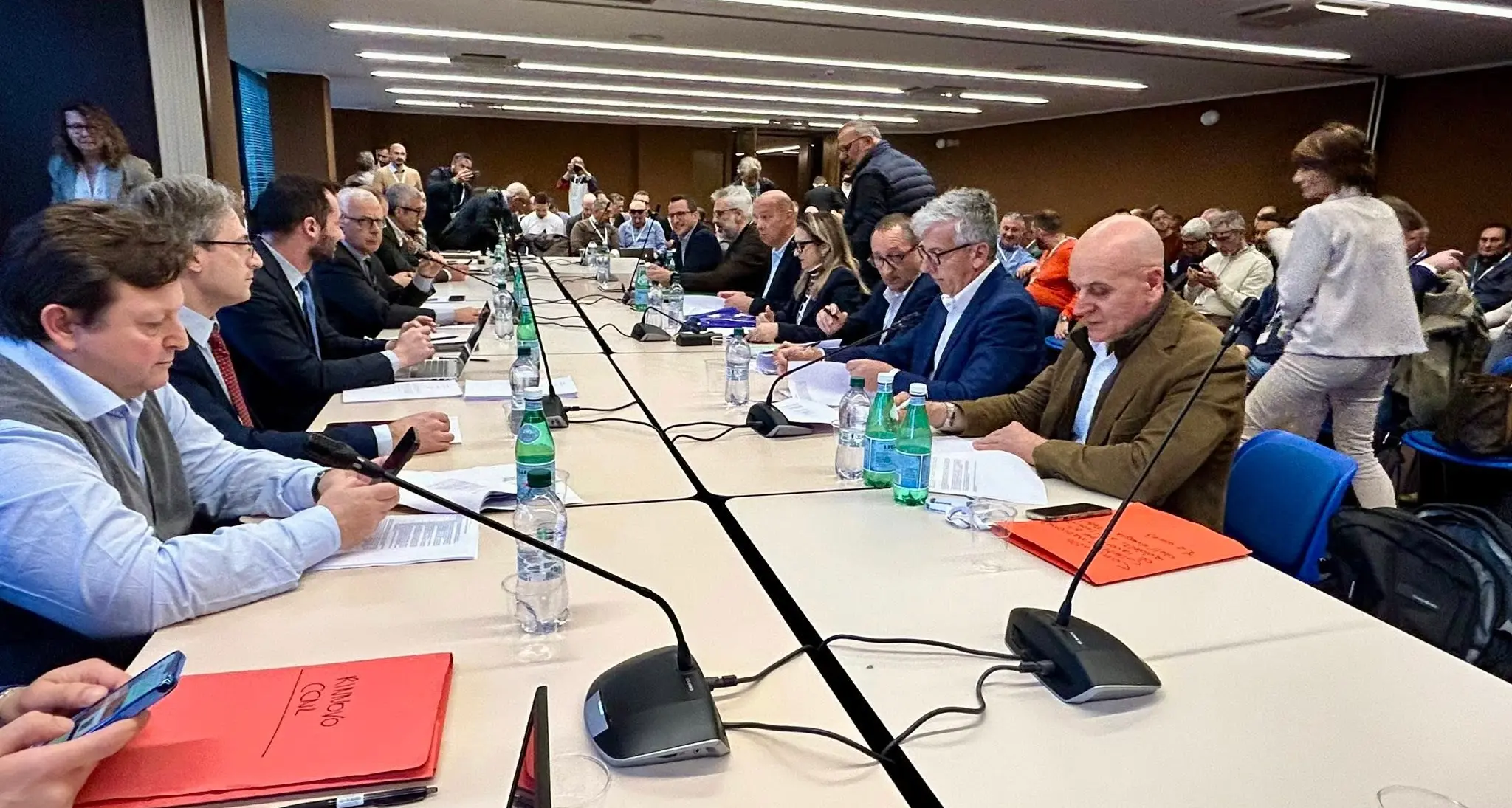 Contratti: Landini, importante rinnovo Ccnl chimico farmaceutico, energia e petrolio