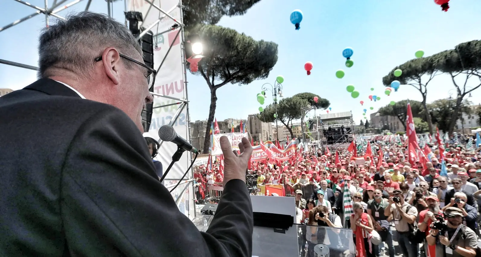 Primo maggio, Landini: non possiamo lasciare a chi verrà dopo di noi un mondo di precarietà e sfruttamento