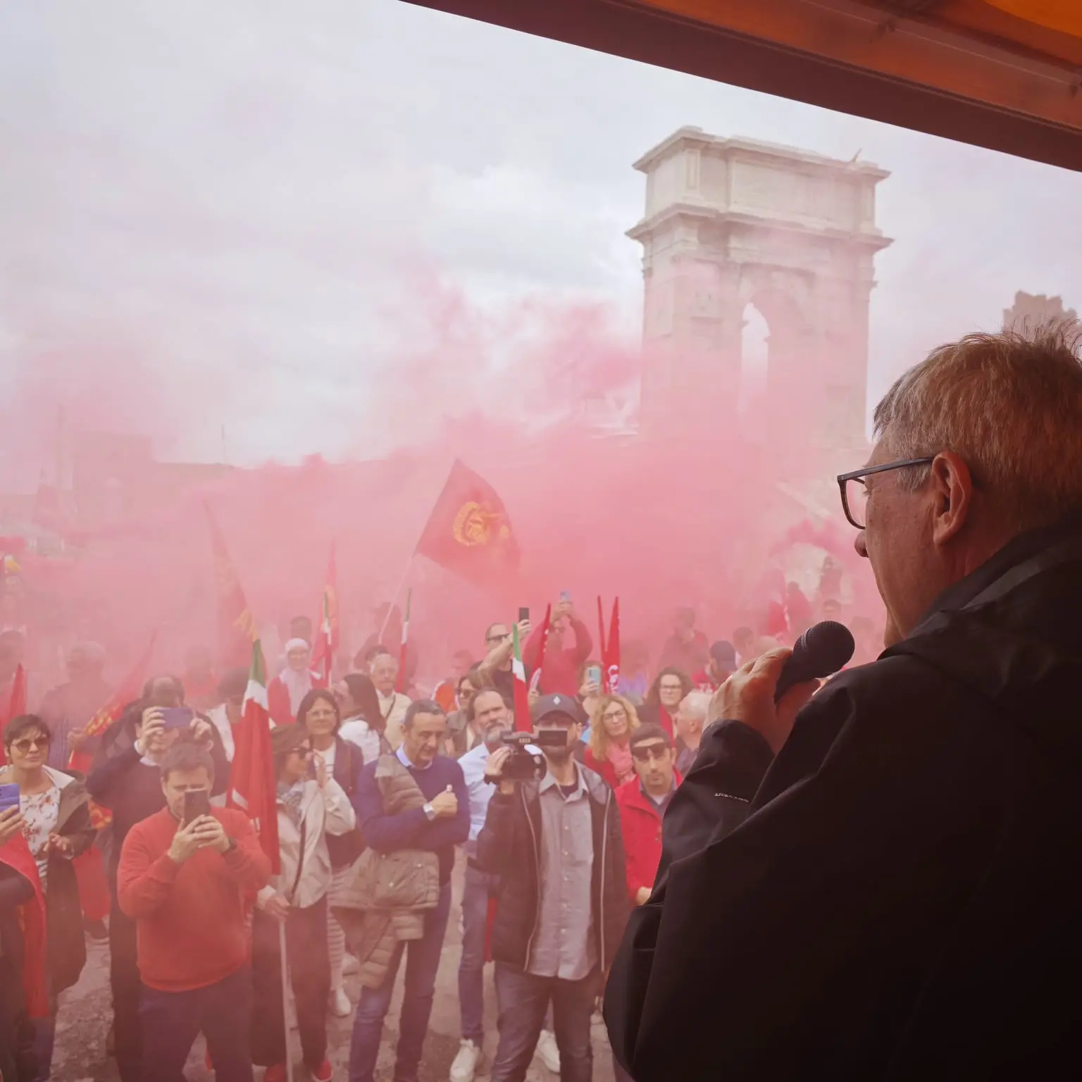Landini nelle Marche: “Votare per invertire la rotta”