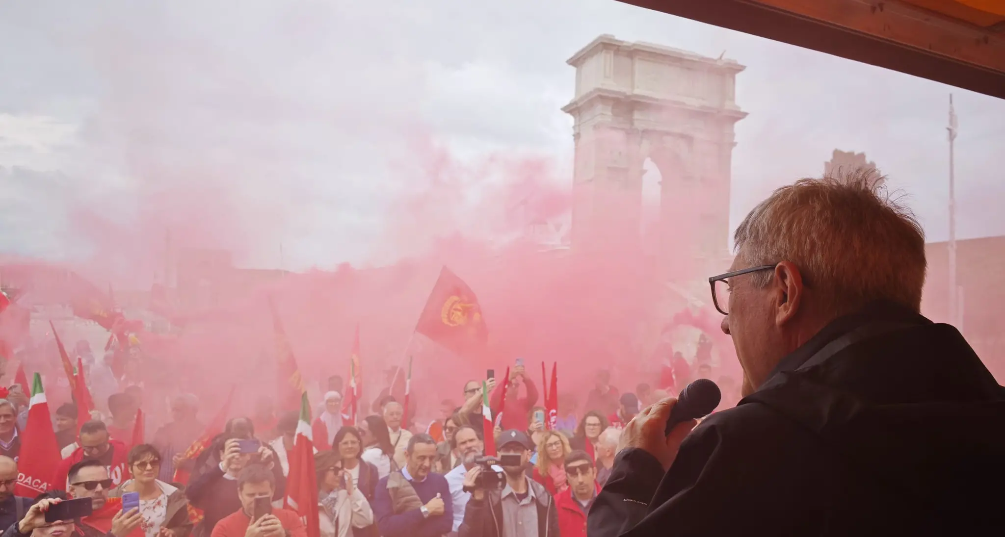 Landini nelle Marche: “Votare per invertire la rotta”
