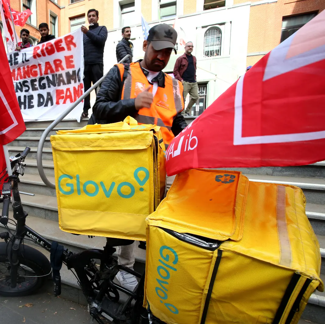 Rider: Cgil e NIdiL Cgil, Glovo ritira il ‘bonus caldo’