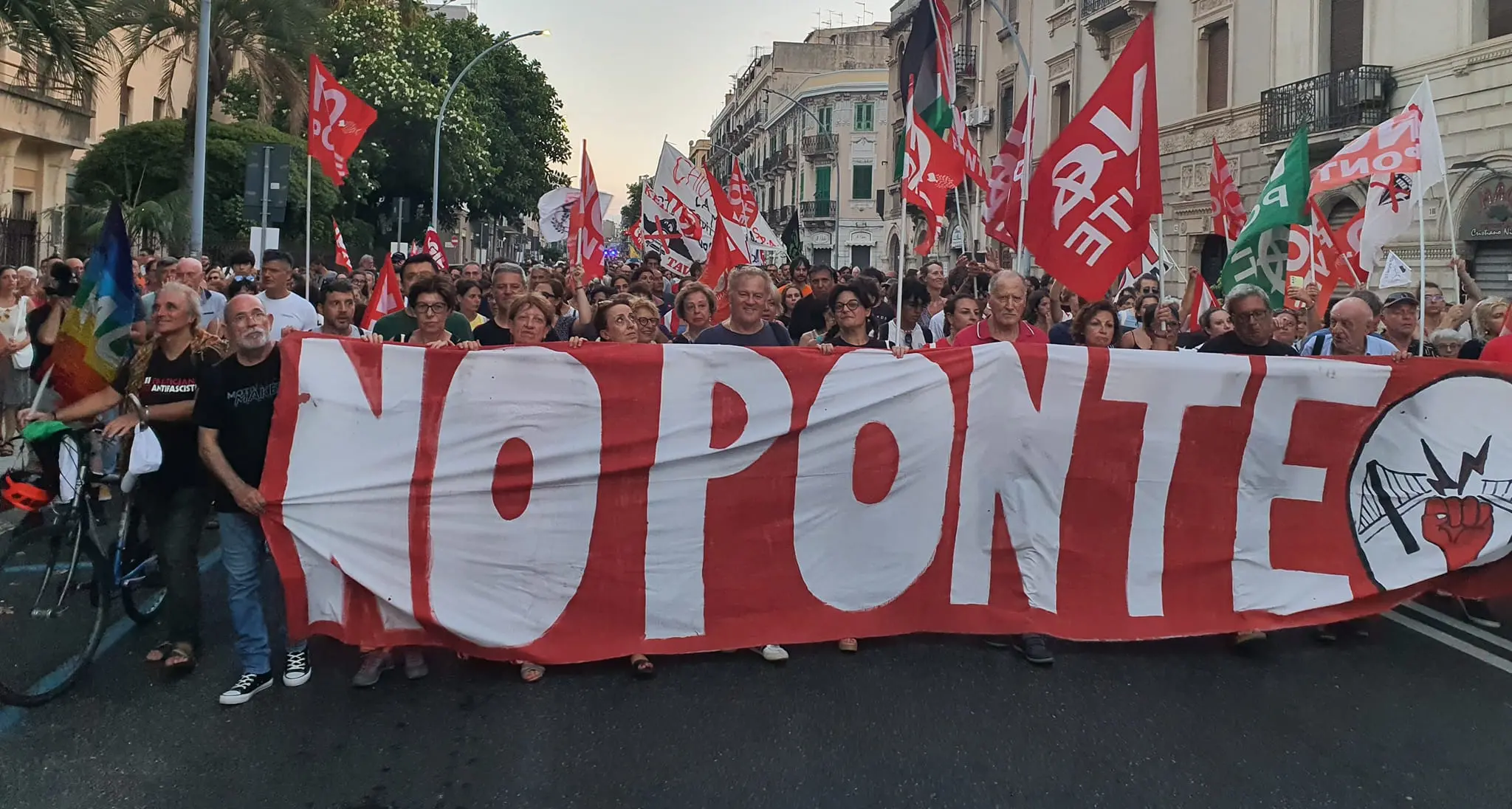 Ponte Stretto: Cgil, no a imposizioni e deroghe opache, allarme su emendamento per acquisto armi senza controlli