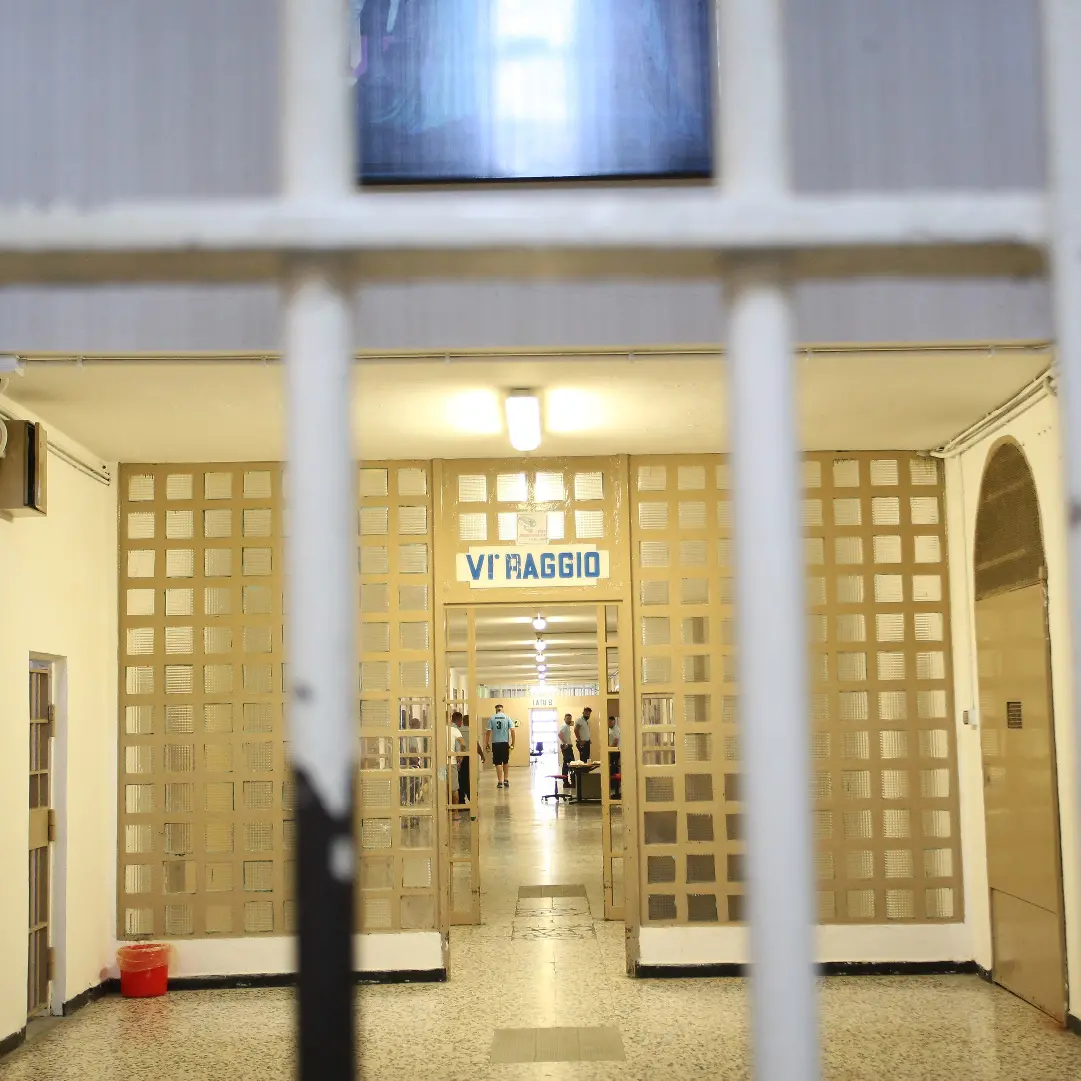 Carcere: Cgil, calore e sovraffollamento, porre fine a emergenza