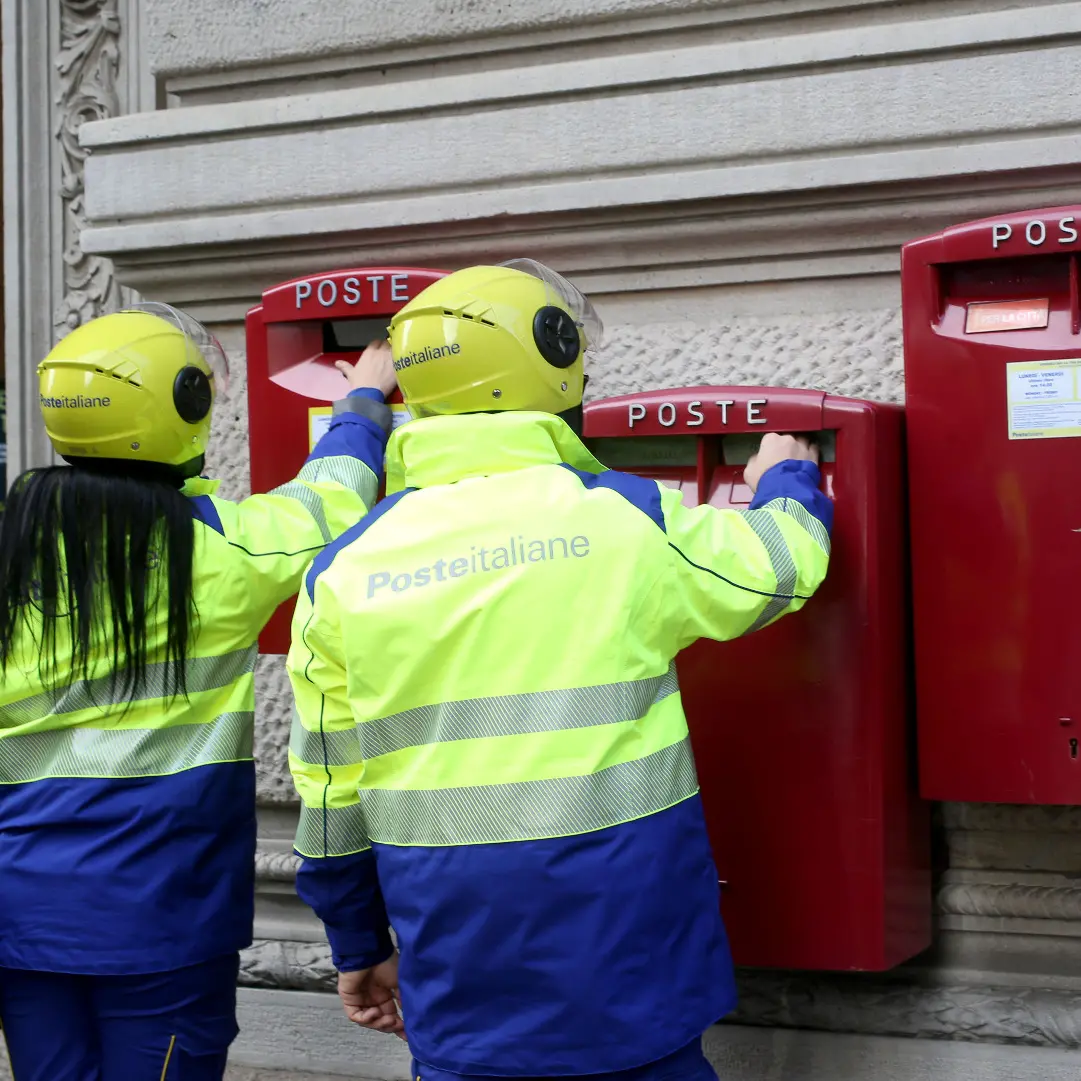 Poste: Cgil e Uil, gravissimo quanto sta accadendo, Giorgetti ci riceva