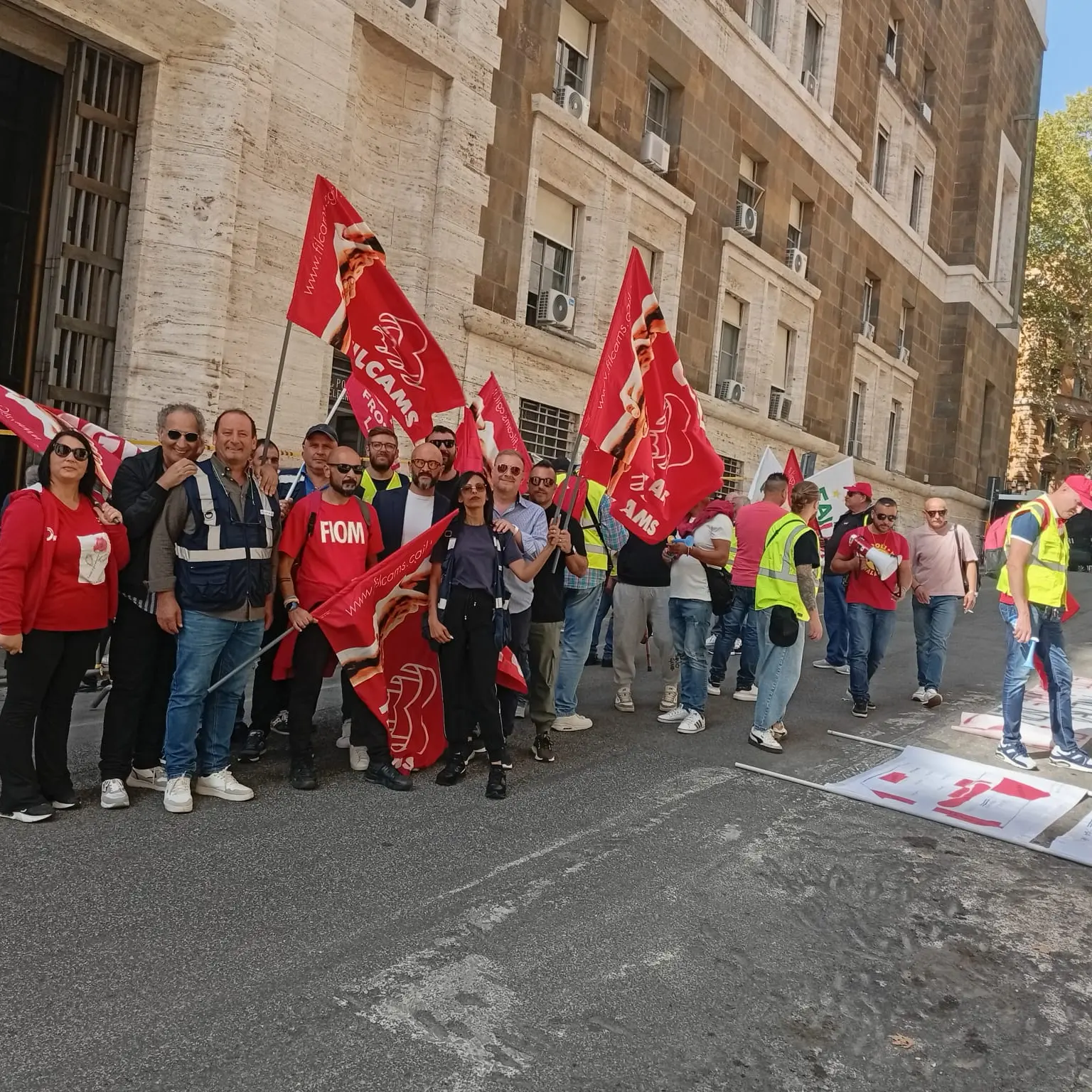 Trasnova: Cgil, Filcams, Fiom e Filt, inaccettabili i licenziamenti, tutelare tutti i lavoratori