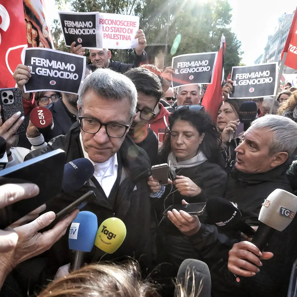 Landini: «Piazze straordinarie, falsi i dati del governo. Torneremo il 25 ottobre per dire no alla logica del riarmo»