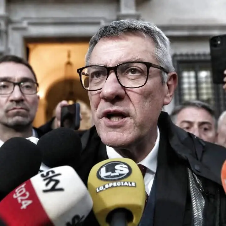 Tavolo tra governo e sindacati sulla legge di bilancio, Landini: incontro dannoso, è una manovra che porta a sbattere il Paese