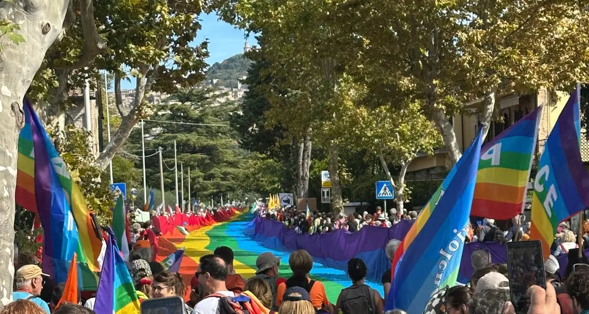 Da Perugia ad Assisi, in marcia con la pace nel cuore