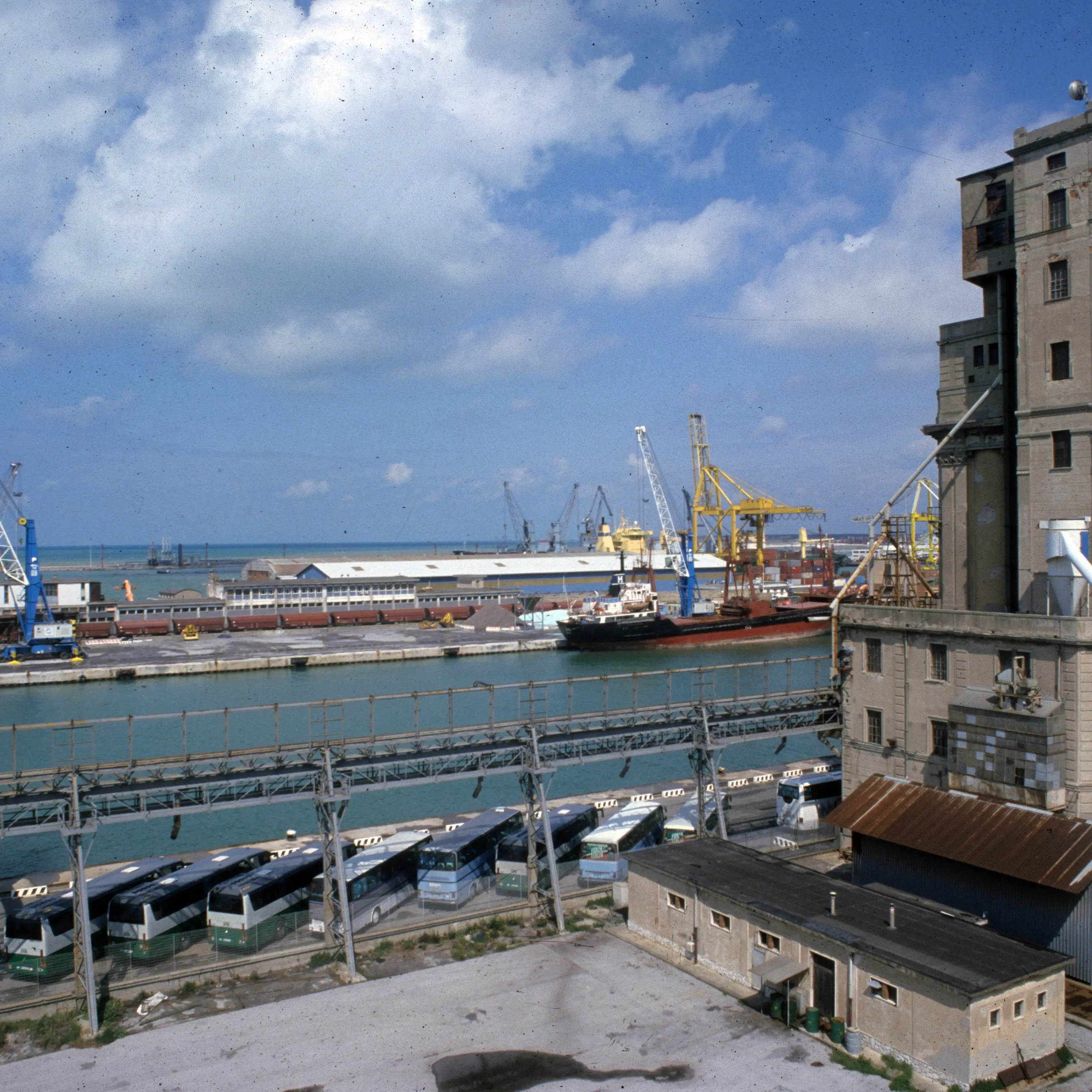 Migranti: Cgil, morti nel porto di Livorno conseguenza di politiche disumane