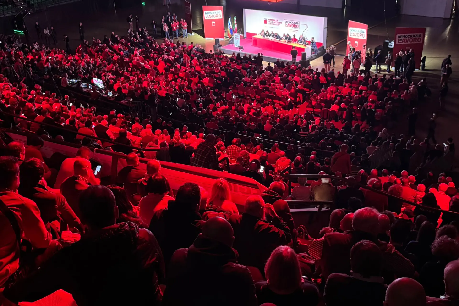 Assemblea Generale CGIL Firenze – Sciopero Generale 12 Dicembre 2025 Assemblea Generale CGIL Firenze – Sciopero Generale 12 Dicembre 2025