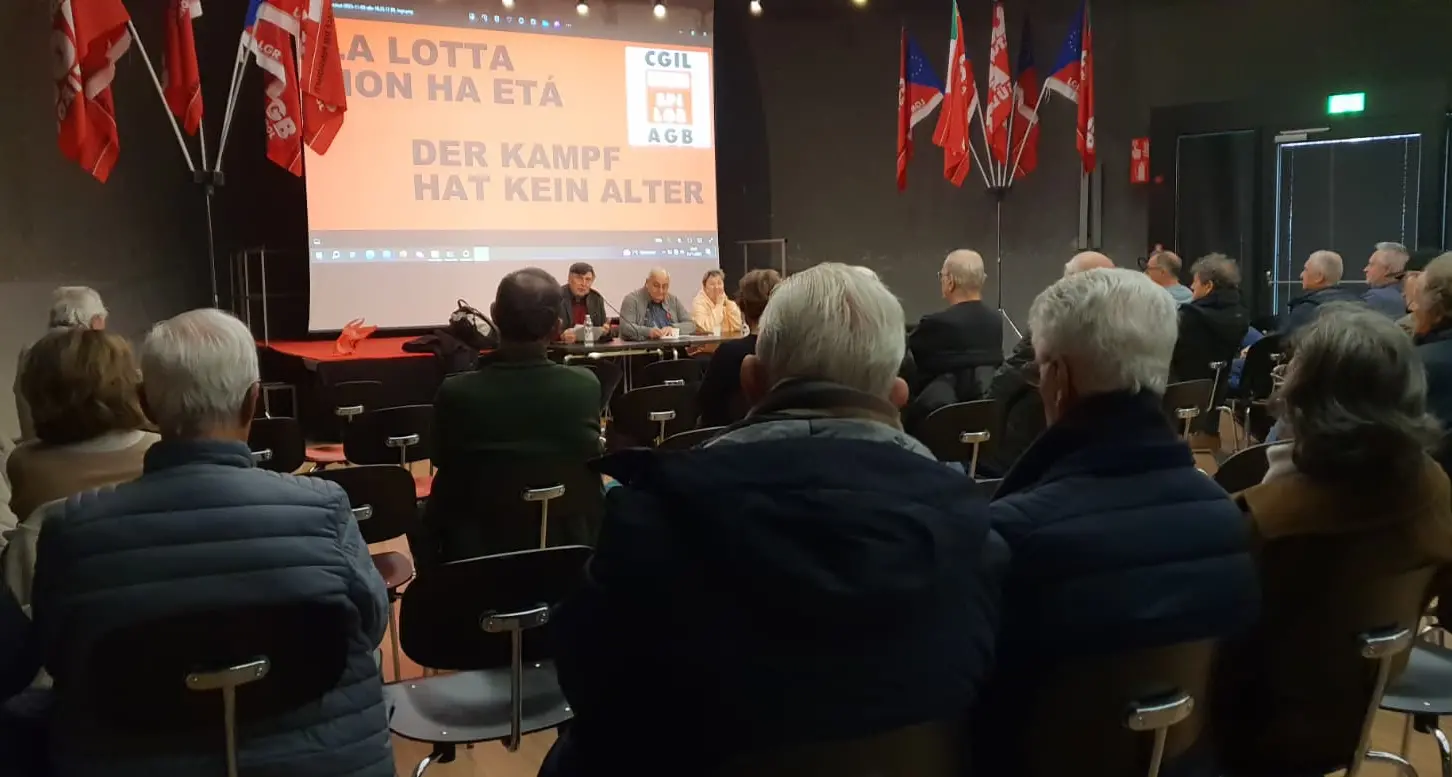 Bolzano, assemblea e presidio dello Spi Cgil contro la manovra