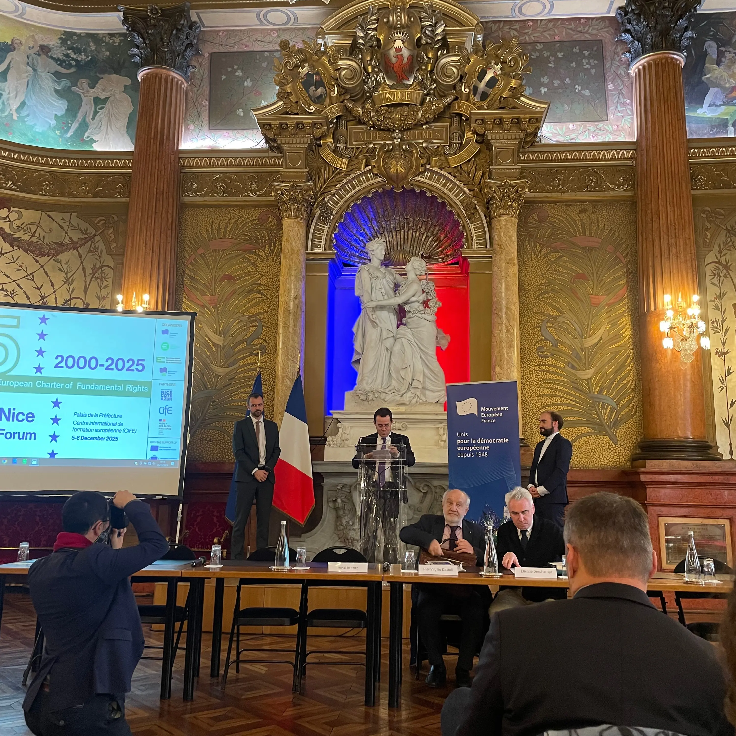 Nizza celebra i 25 anni della Carta UE: dal forum una dichiarazione per rafforzare diritti e Stato di diritto