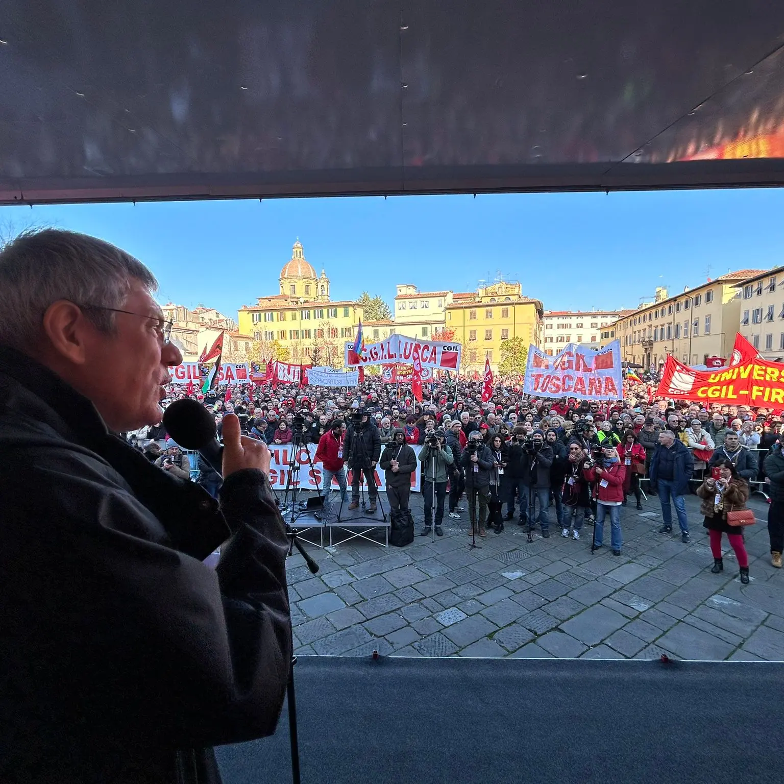 Sciopero generale Cgil: Landini a Firenze \"Questa manovra non rappresenta il Paese. Le piazze chiedono giustizia sociale\"