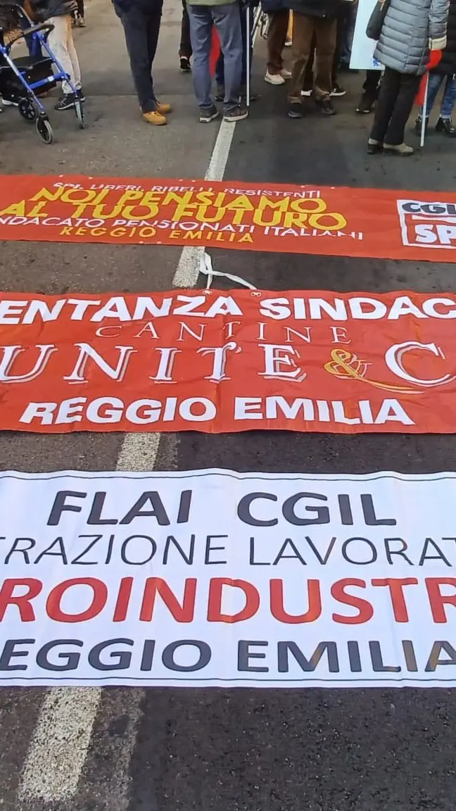 Reggio Emilia, allarme rosso all’Inalca: rischio licenziamento per tutti e 164 i dipendenti