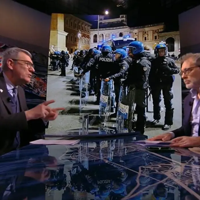 Sicurezza: Landini (Cgil) a La7, “Forze di polizia sotto organico e sottopagate”