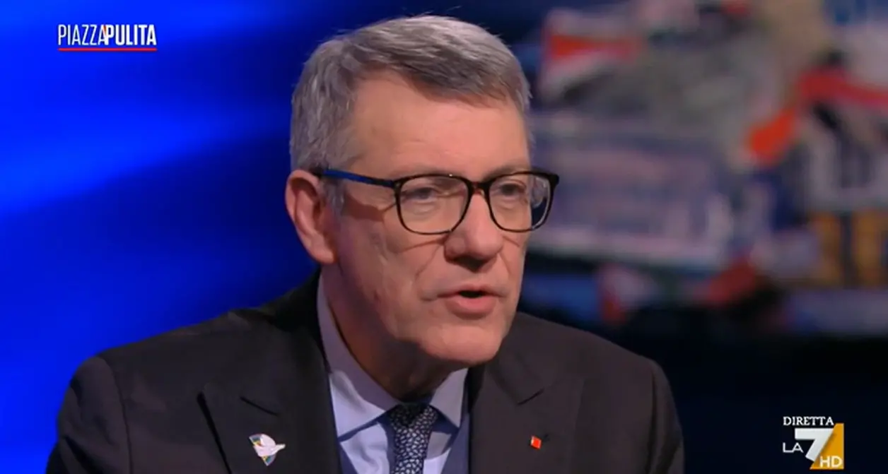 Salari: Landini (Cgil) a La7, “Il governo, come datore di lavoro, ha programmato la riduzione del potere d’acquisto”