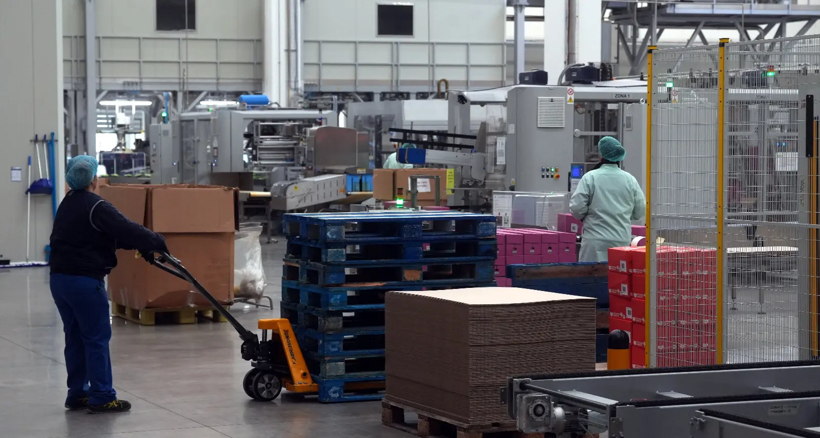 Istat: Cgil, industria italiana è 5 punti sotto il 2021, in calo per terzo anno consecutivo