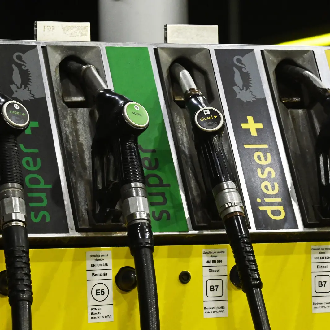Cgil, su accise misura elettorale, prezzi dei carburanti non tornano nemmeno ai livelli di due mesi fa