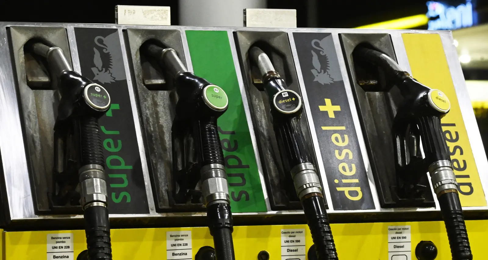 Cgil, su accise misura elettorale, prezzi dei carburanti non tornano nemmeno ai livelli di due mesi fa