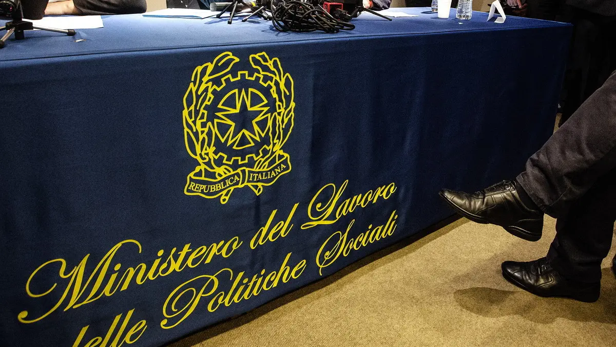 Ambasciate e Consolati in Italia: Cgil e Fp, firmata la nuova disciplina del lavoro 2026-2028