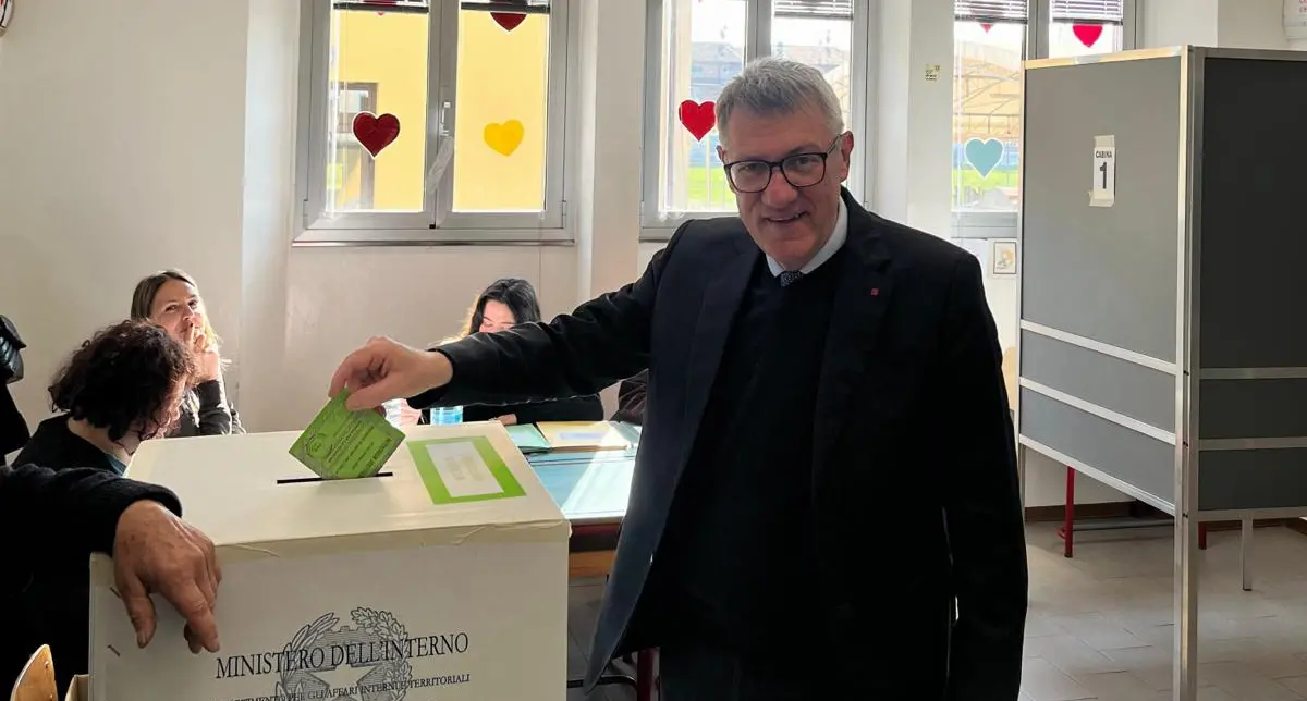 Referendum, urne aperte. Landini al voto: “Partecipare è un diritto, esercitarlo è fondamentale”