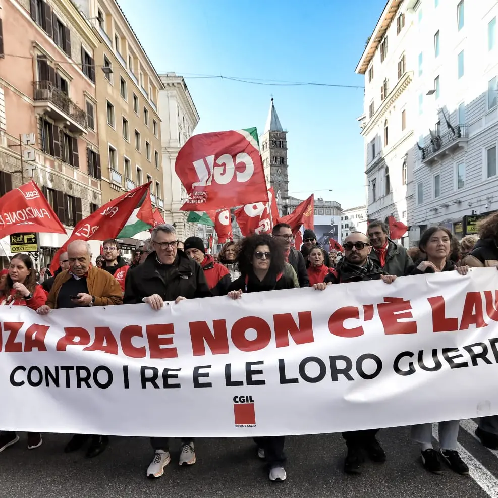 No Kings, Landini in piazza a Roma: “I giovani dicono no a guerra, precarietà e autoritarismo”