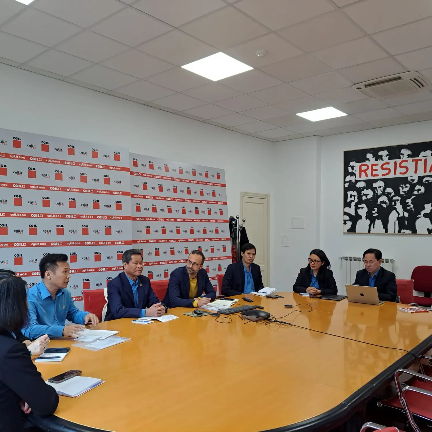 Incontro bilaterale fra la CGIL e la Confederazione Generale del Lavoro del Vietnam (VGCL)