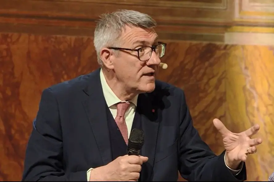 Landini: “Salario minimo e giusto possono convivere, sbagliata l’intrusione del governo sui rinnovi”