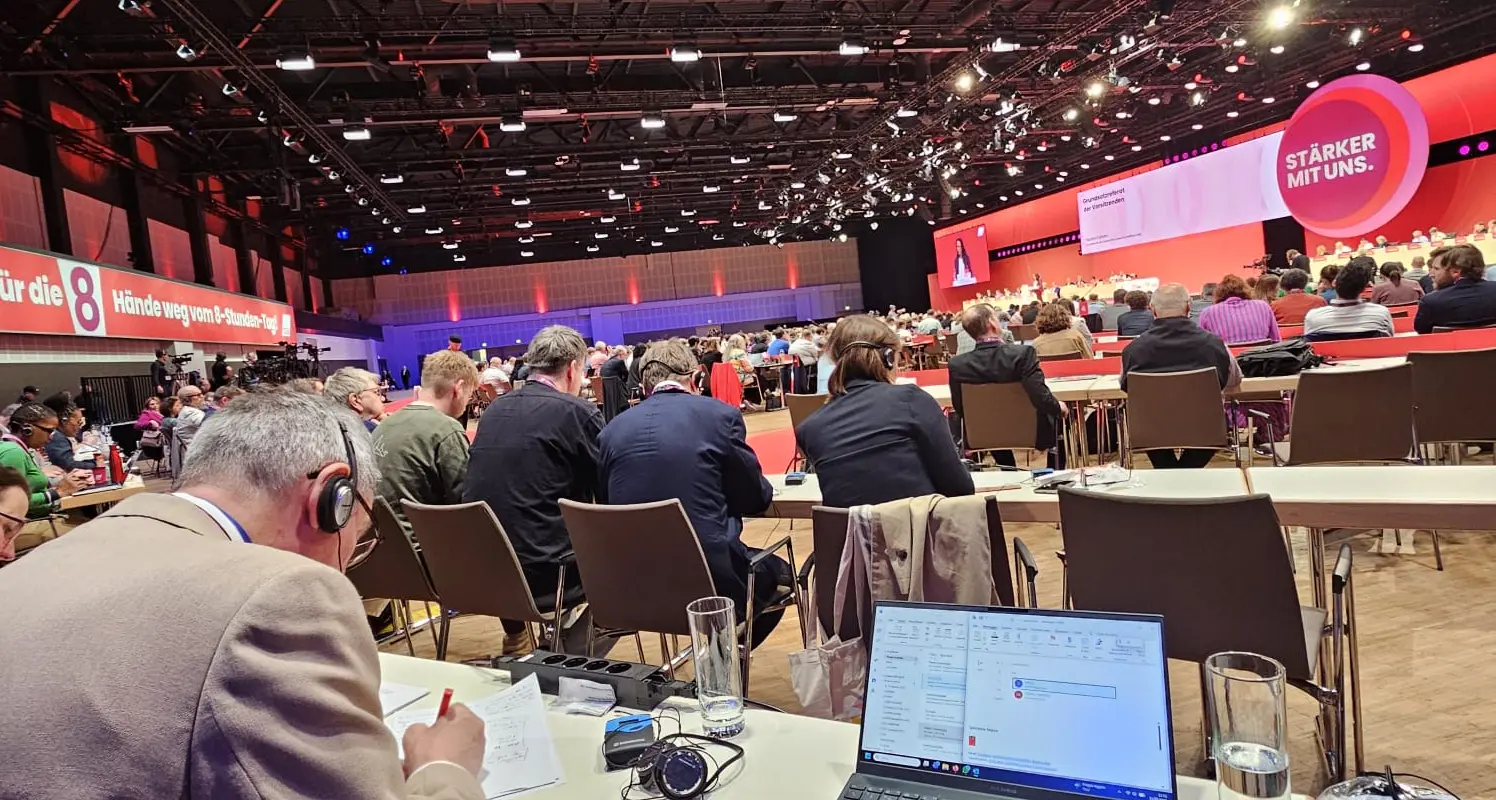 Sistema industriale: Landini a Berlino al congresso del sindacato tedesco DGB, \"serve piano europeo di investimenti per una vera autonomia energetica e lavoro stabile e di qualità\"
