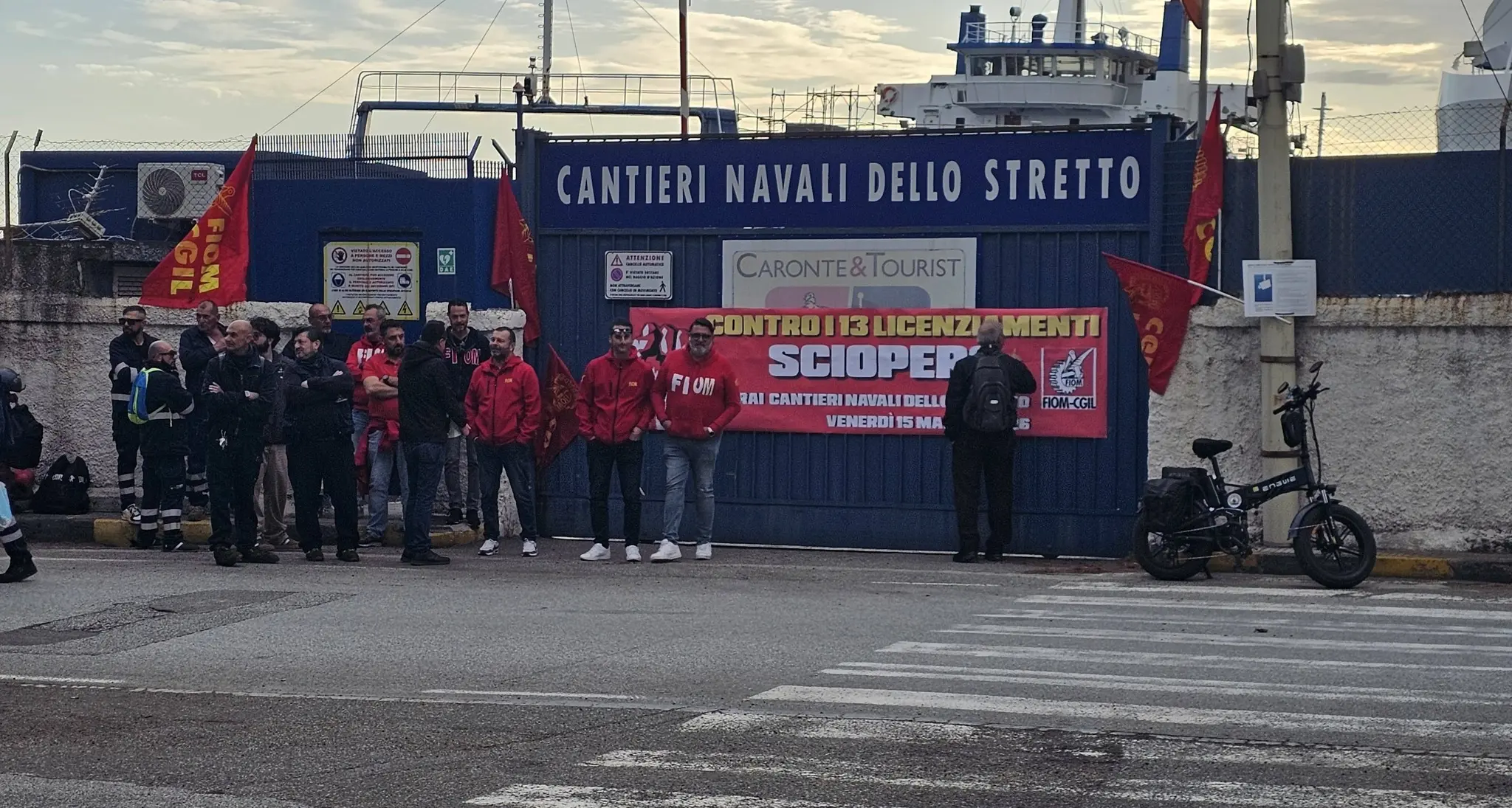 Lavoro: a Messina la protesta ai Cantieri navali dello Stretto, Cgil denuncia scelte aziendali inaccettabili