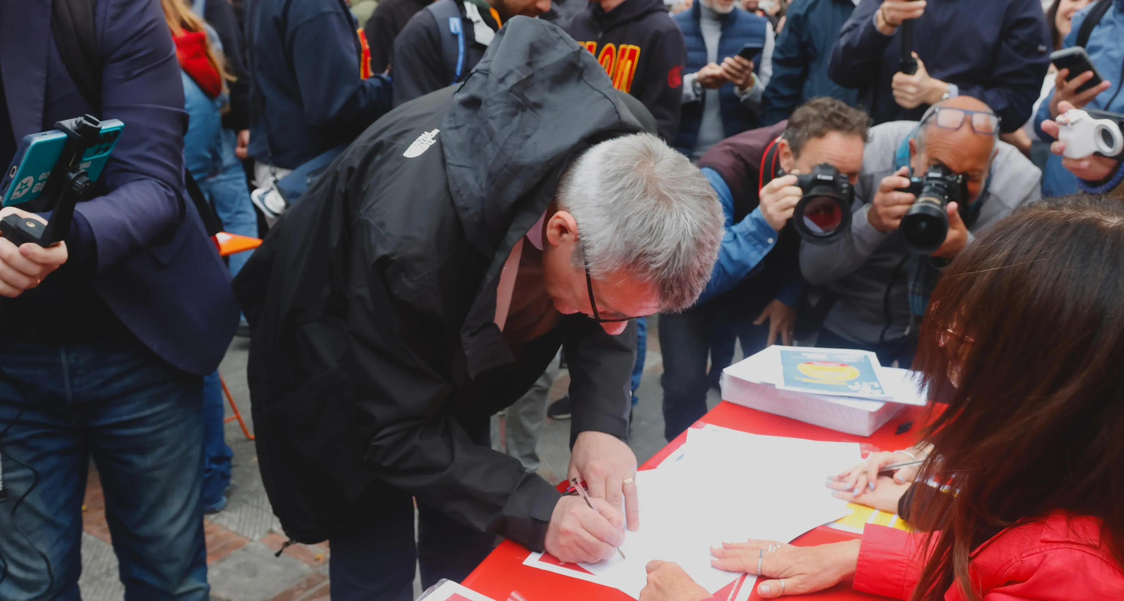 Landini: “Per la salute universale e contro la giungla negli appalti, ecco perché firmare le due leggi”