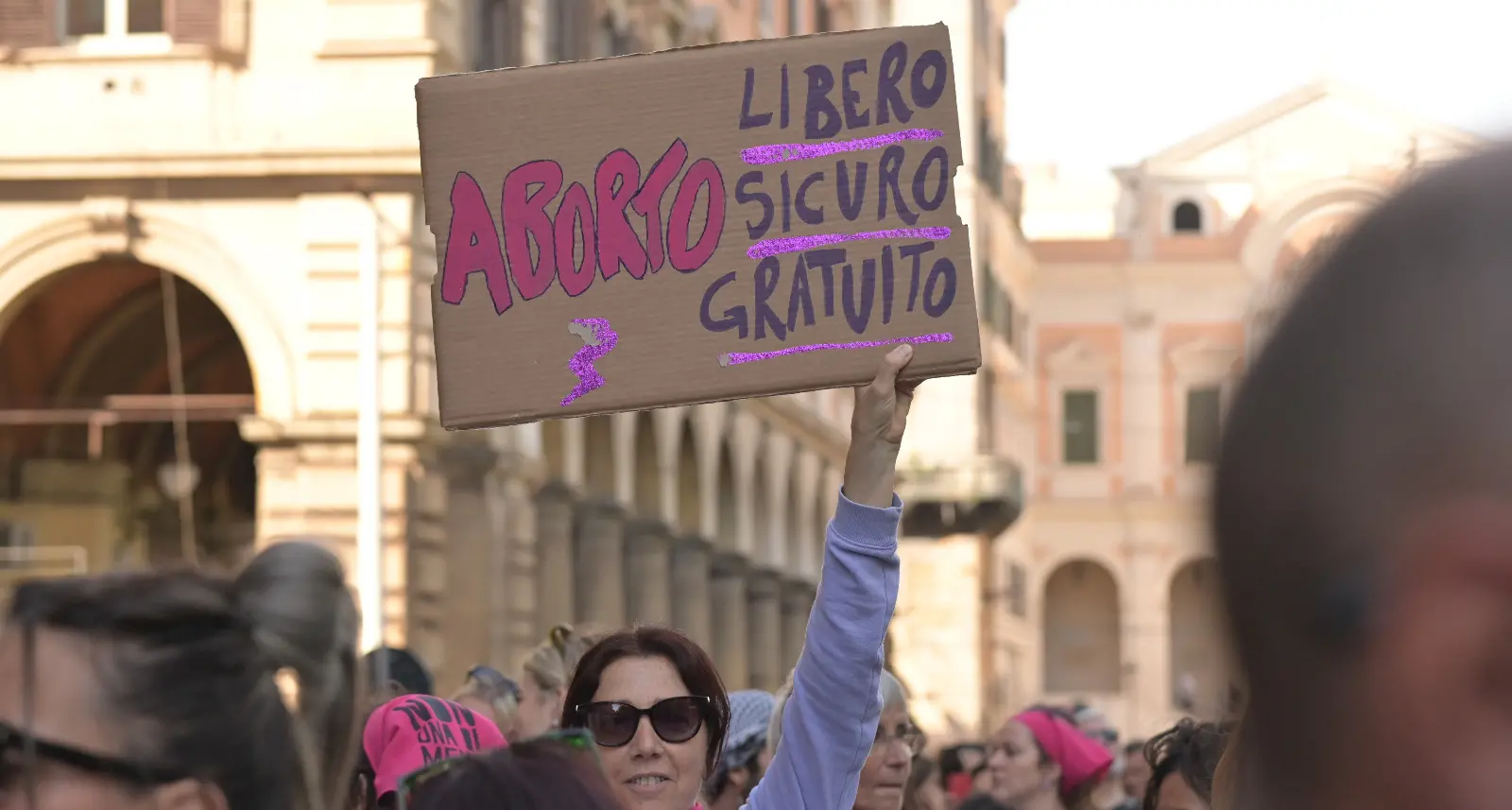 Aborto: Cgil, a 48 anni da legge 194 diritto non pienamente esigibile, intervenire