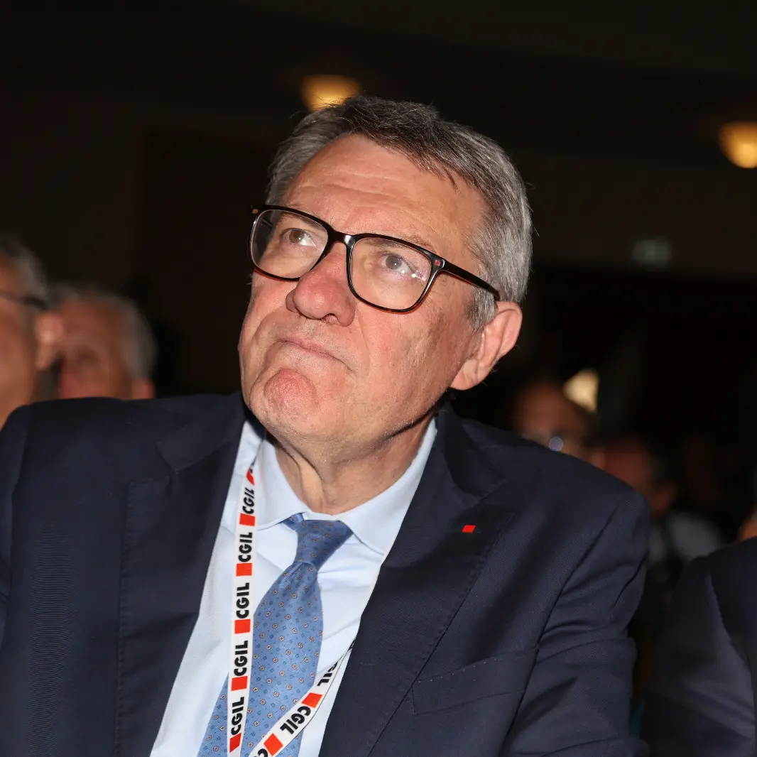 2 giugno: Landini, quel voto a suffragio universale segno l’inizio della ricostruzione di un Paese libero, democratico e repubblicano. Dare piena applicazione alla Costituzione