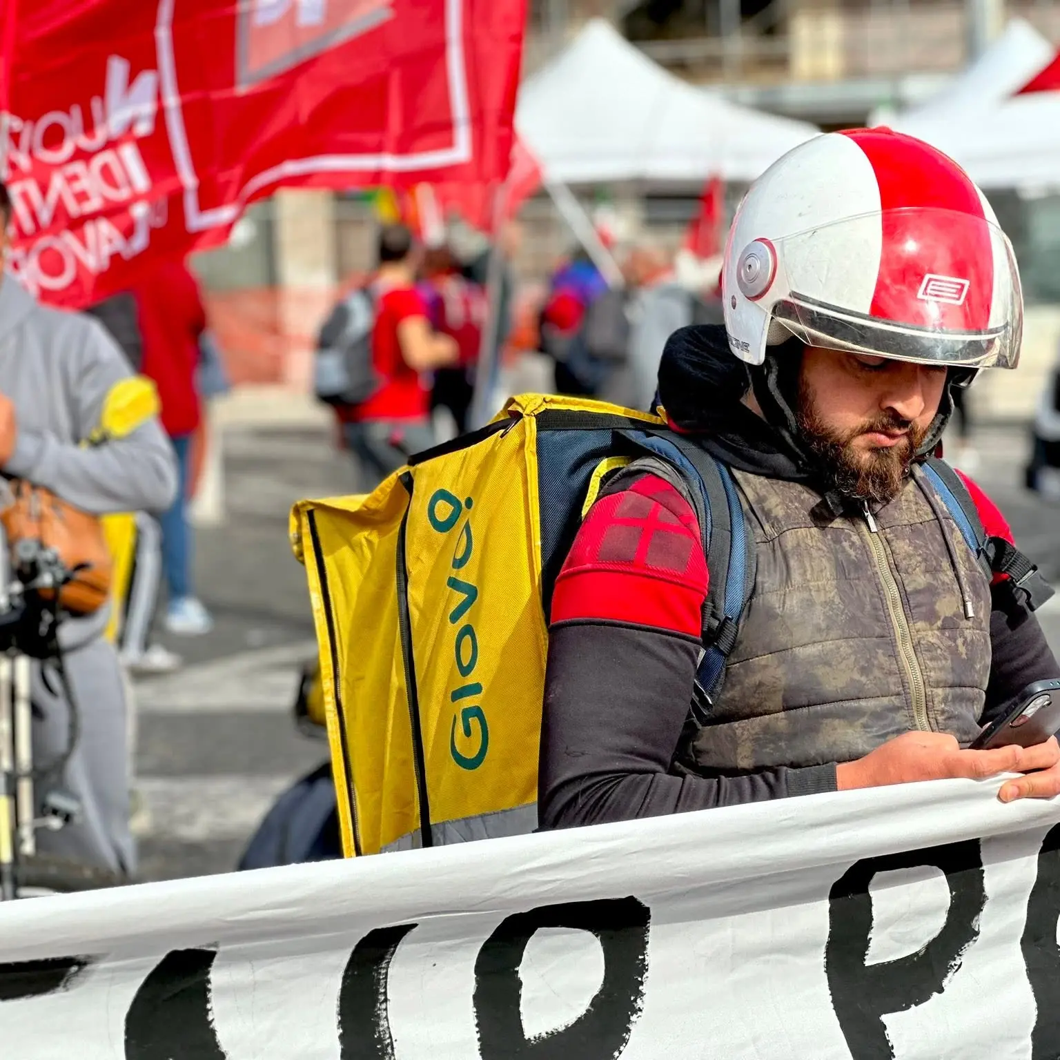 Trattativa food delivery, NIdiL CGIL lascia il tavolo. Re David, no a trattative separate sui rider