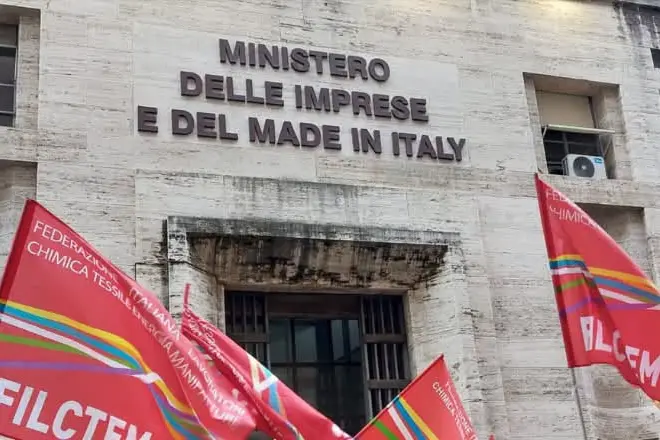 8 luglio tavolo Versalis al Mimit. Presidio davanti al ministero per la mancata convocazione della Cgil e della Filctem Cgil