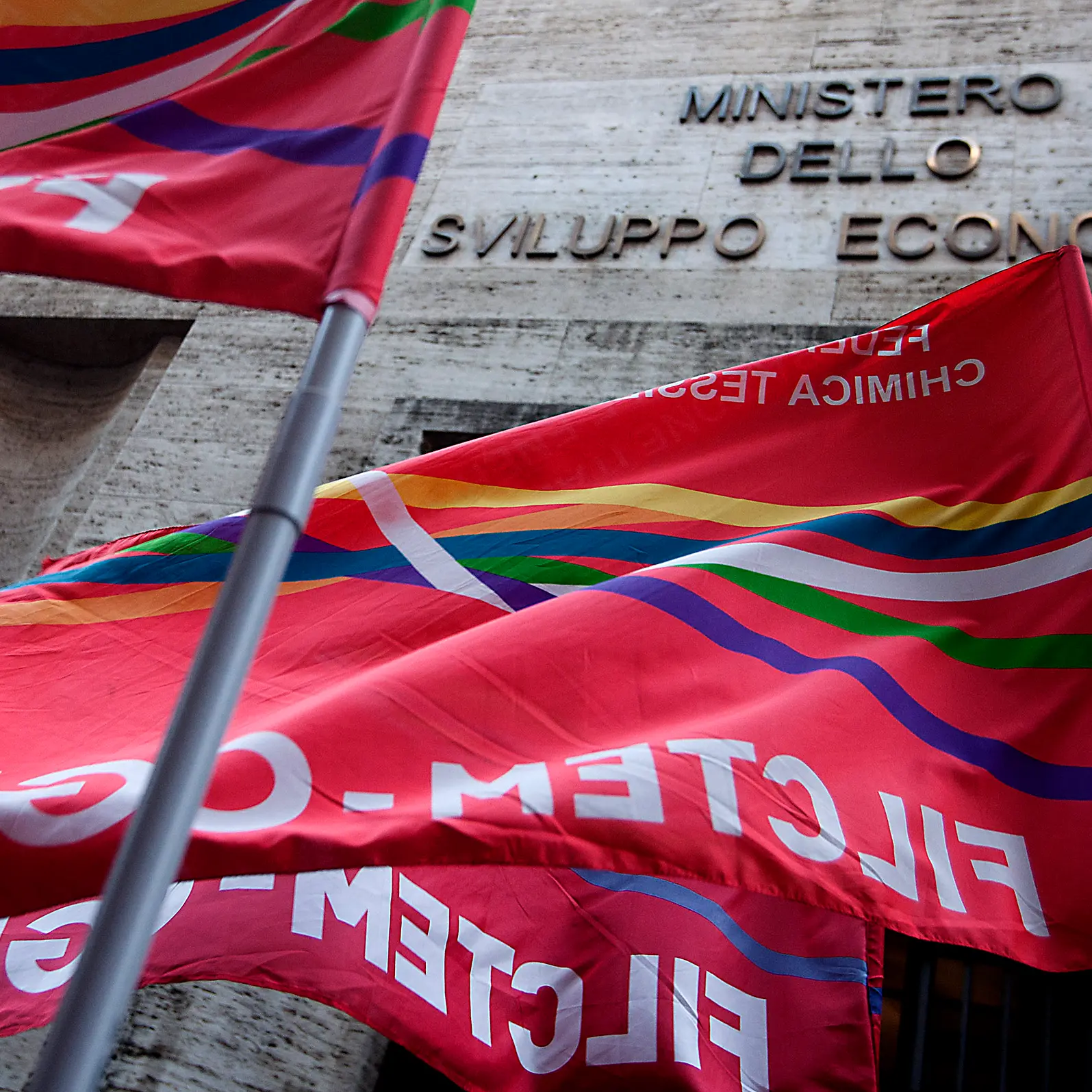 Eni Versalis: il 30 luglio presidio davanti al Mimit per mancata convocazione di Cgil e Filctem
