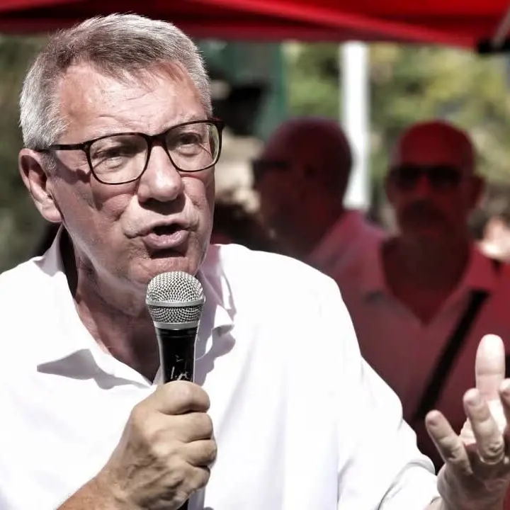 Acciaio, Landini: “Serve un intervento pubblico, no a ridimensionamenti e chiusure”